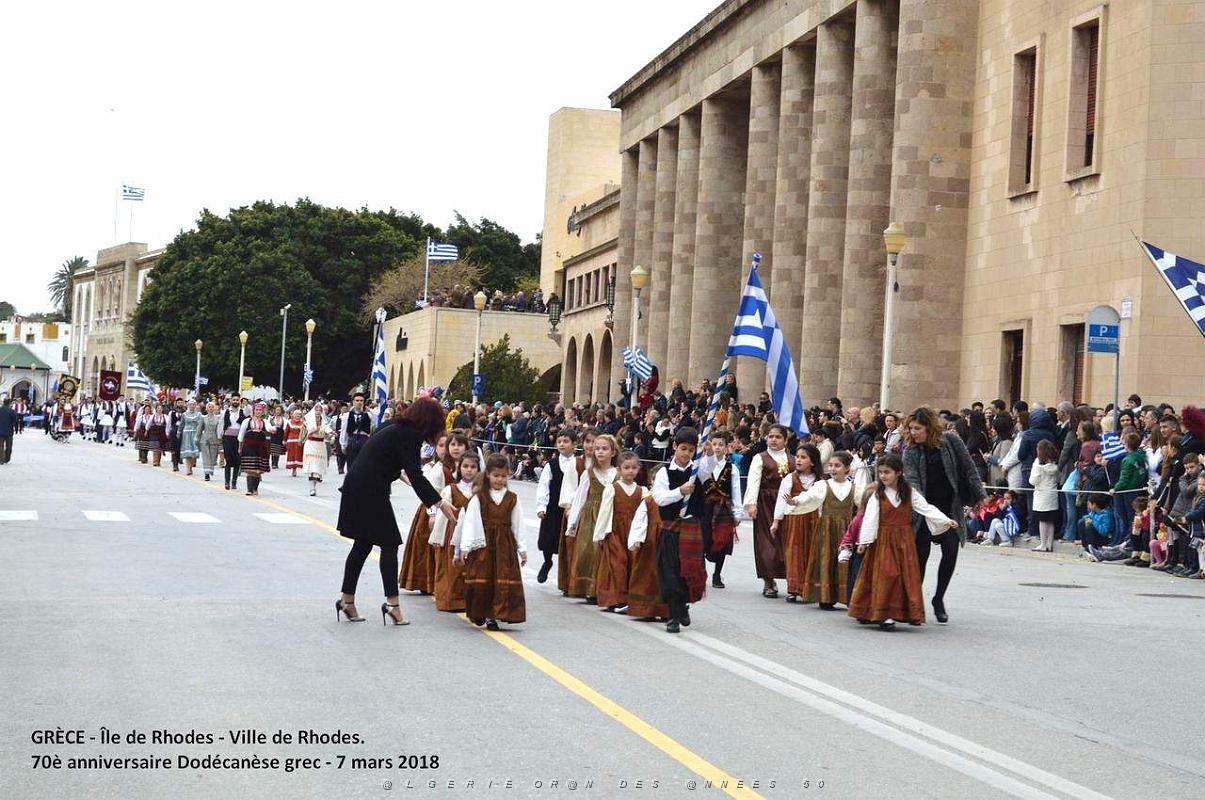 110- Rhodes- Defile Dodecanese grec.JPG